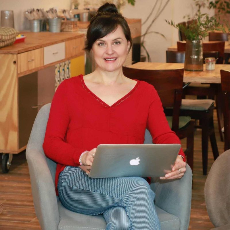 Ivana Medvedova - laptop